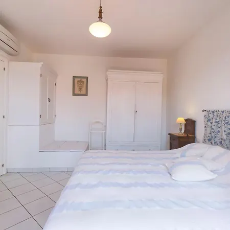 154 - Bellissima Bilocale Su Due Piani Con Portico E Giardino