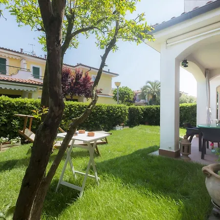 Apartamento 154 - Bellissima Villetta Bilocale Su Due Piani Con Portico E Giardino 150 Mt Dal Mare - Spiaggia White Beach Club Omaggio Dal Lun Al Ven Dal 31 Agosto Al 11 Settembre *