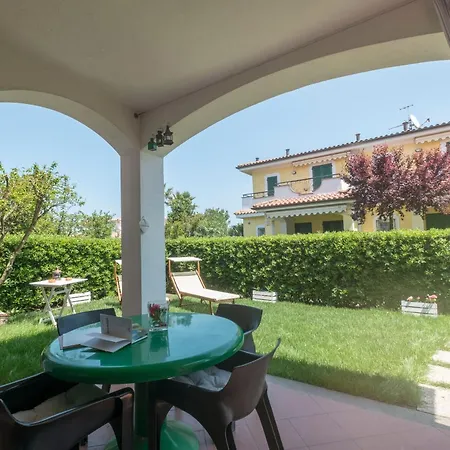 アパート 154 - Bellissima Villetta Bilocale Su Due Piani Con Portico E Giardino 150 Mt Dal Mare - Spiaggia White Beach Club Omaggio Dal Lun Al Ven Dal 24-08 *